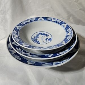 Vintage Jingdezhen Porcelain Blue White Chinese Footed Bowls. Set Of 3 7",8",9"